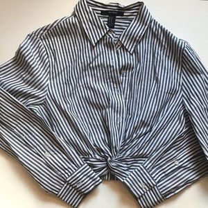 Cropped button up collared long sleeve top